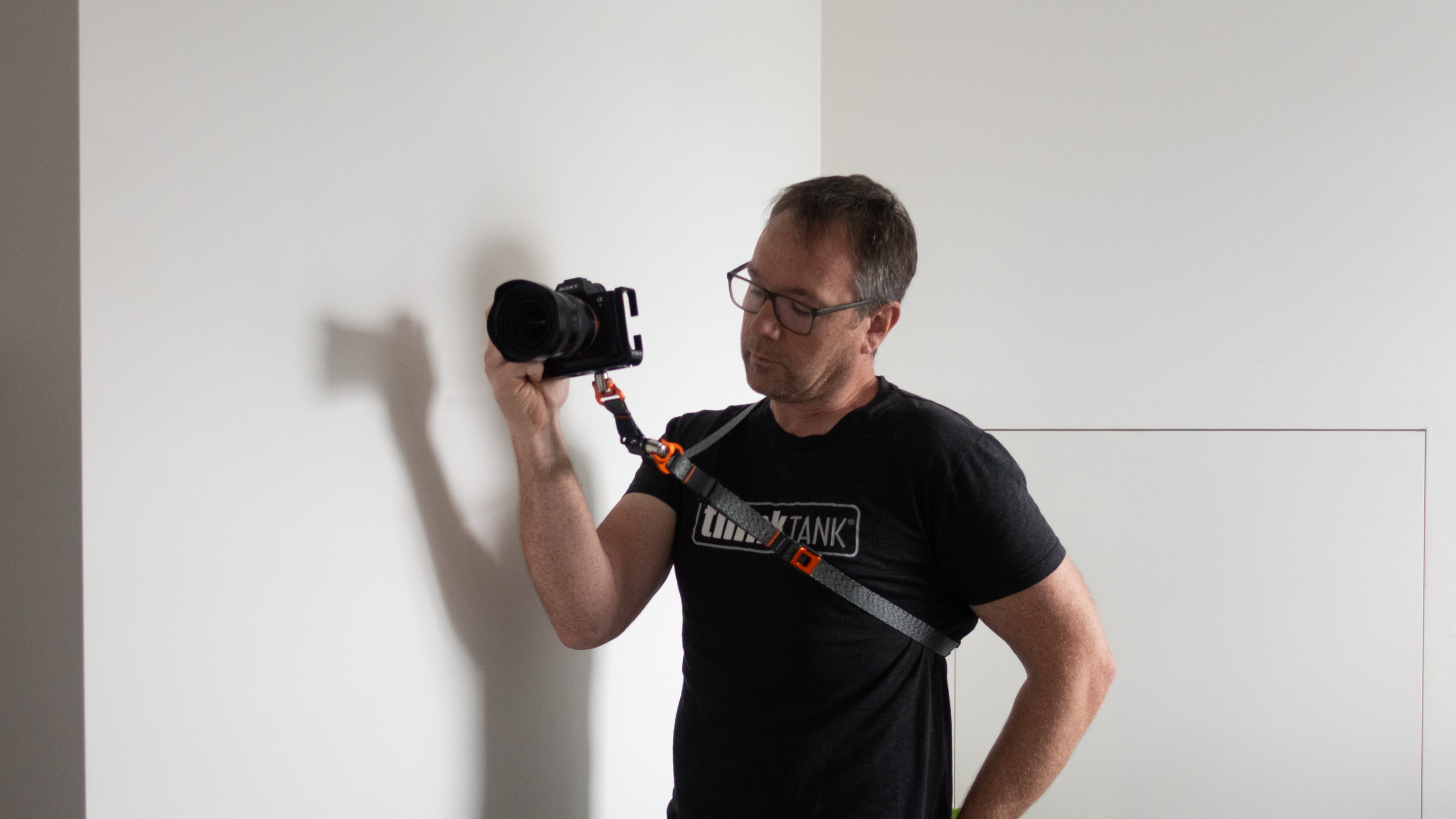 3 Legged Thing Unveils Axis Strap System on Kickstarter